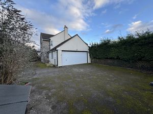 Driveway- click for photo gallery